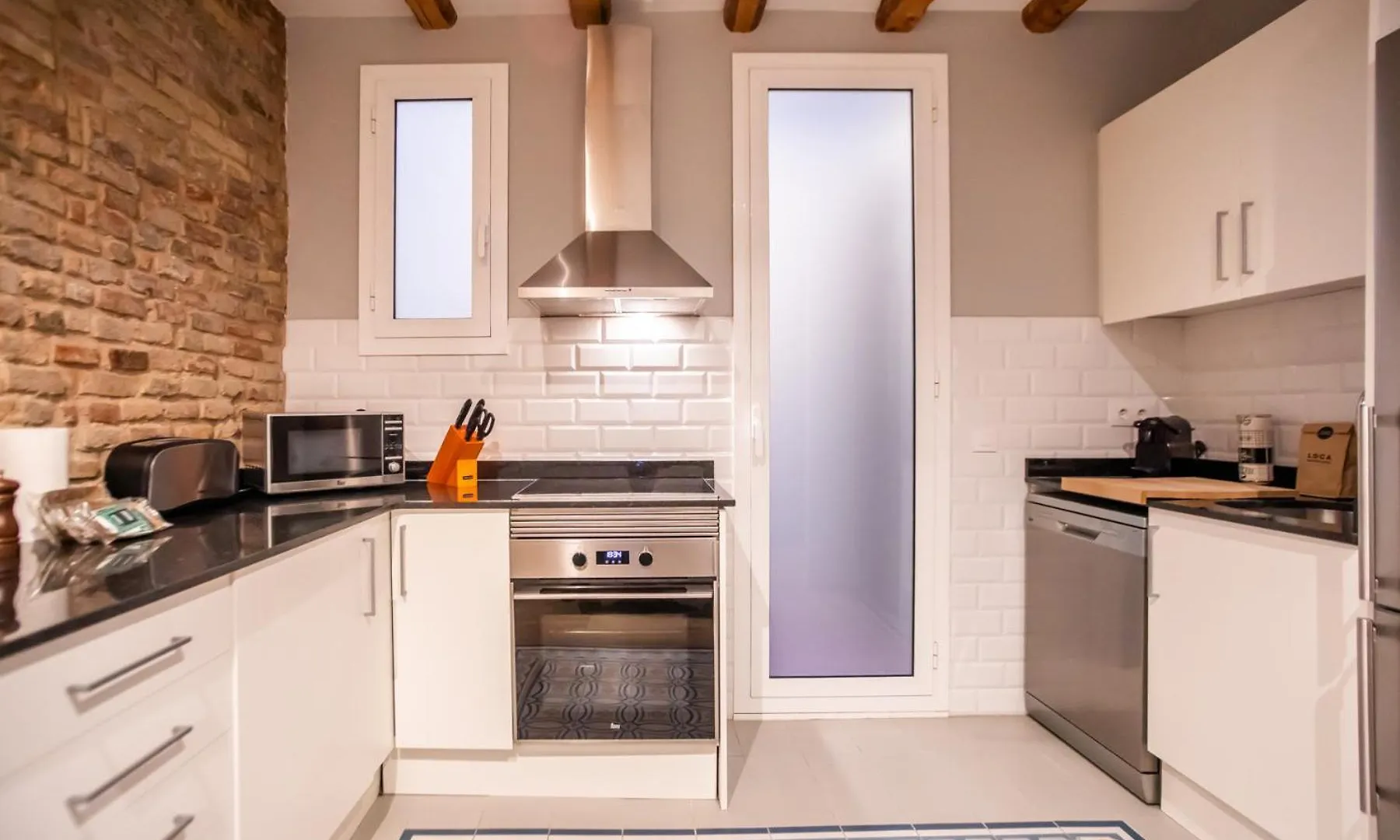 B3Mal1081- New 2Br Flat With Private Terrace Apartment Barcelona 0*,  Spain